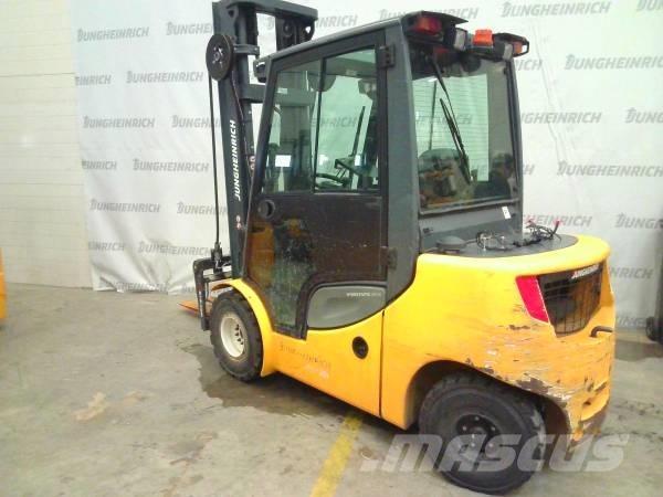 Jungheinrich DFG 430 ディーゼル・軽油