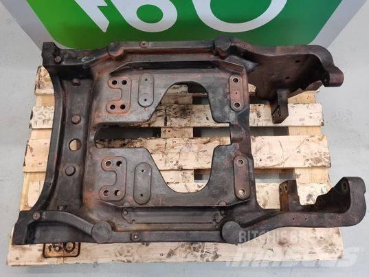 McCormick 120 frame シャーシ及びサスペンション