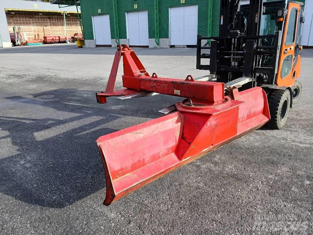 Vama 250 J 道路用レーキ