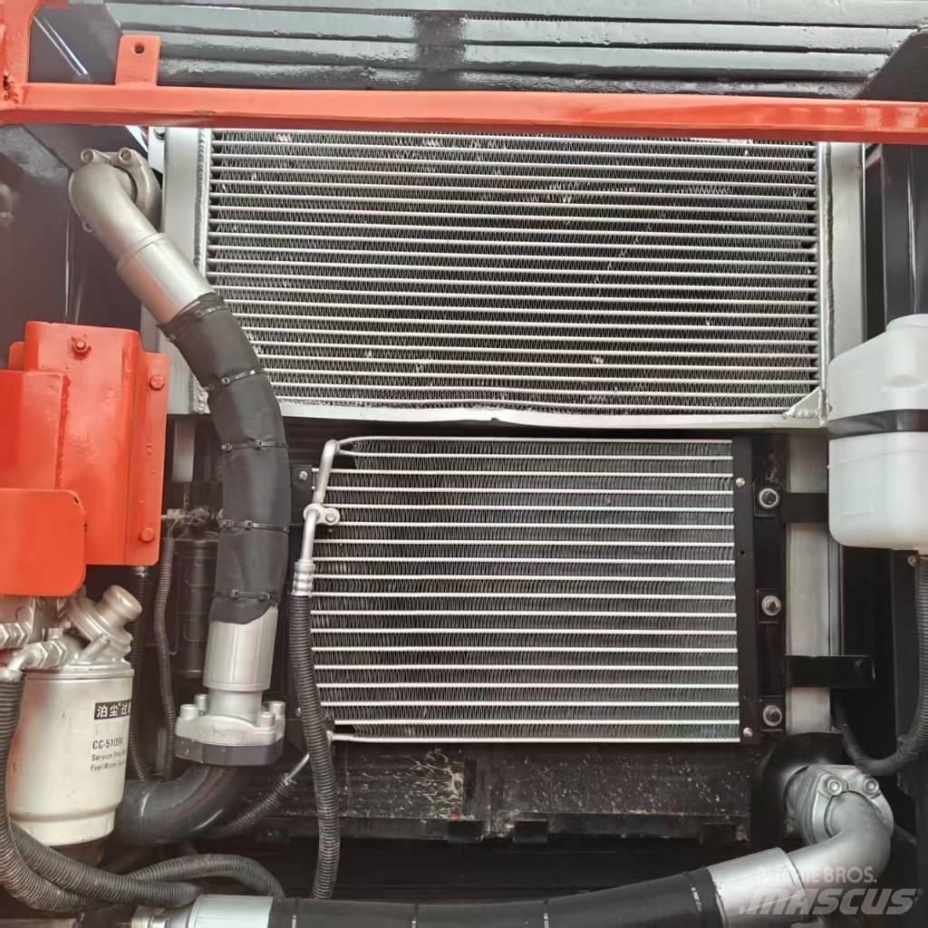 Doosan DX 225 LCA 大型油圧ショベル12t以上（パワーショベル・ユンボ）