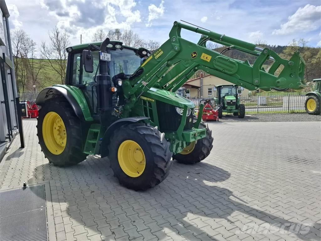 John Deere 6120M トラクター