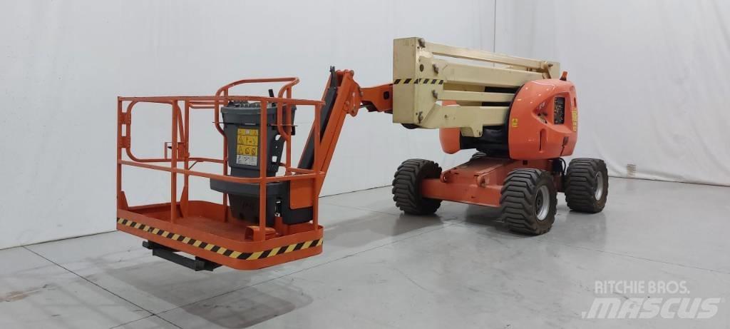 JLG 450 AJ ブームリフト　屈伸型