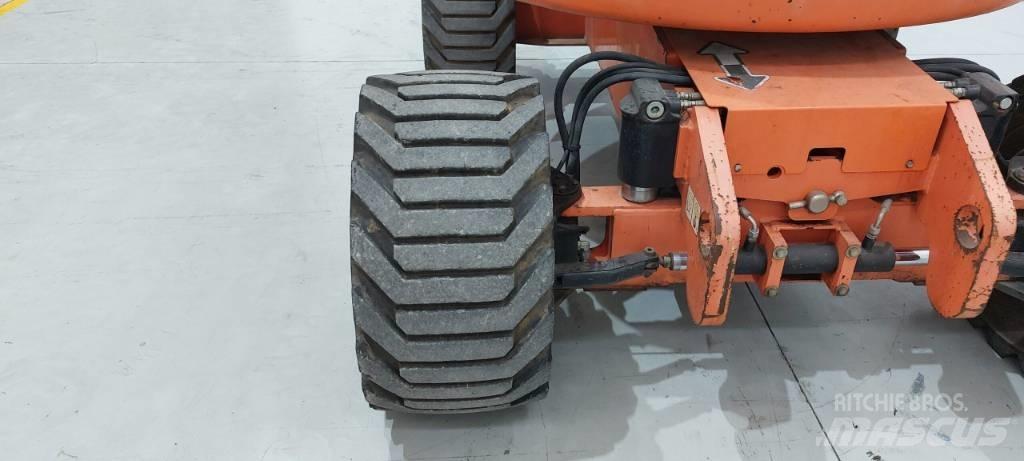 JLG 450 AJ ブームリフト　屈伸型