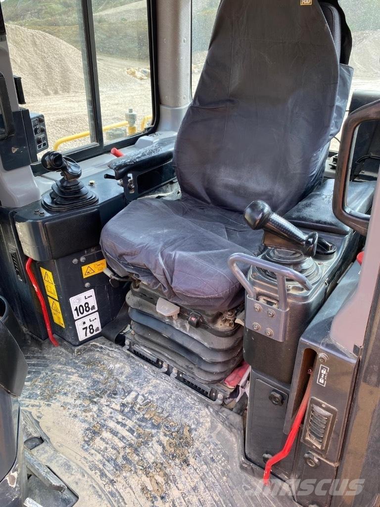 Komatsu DX65PXi-18 ブルドーザー