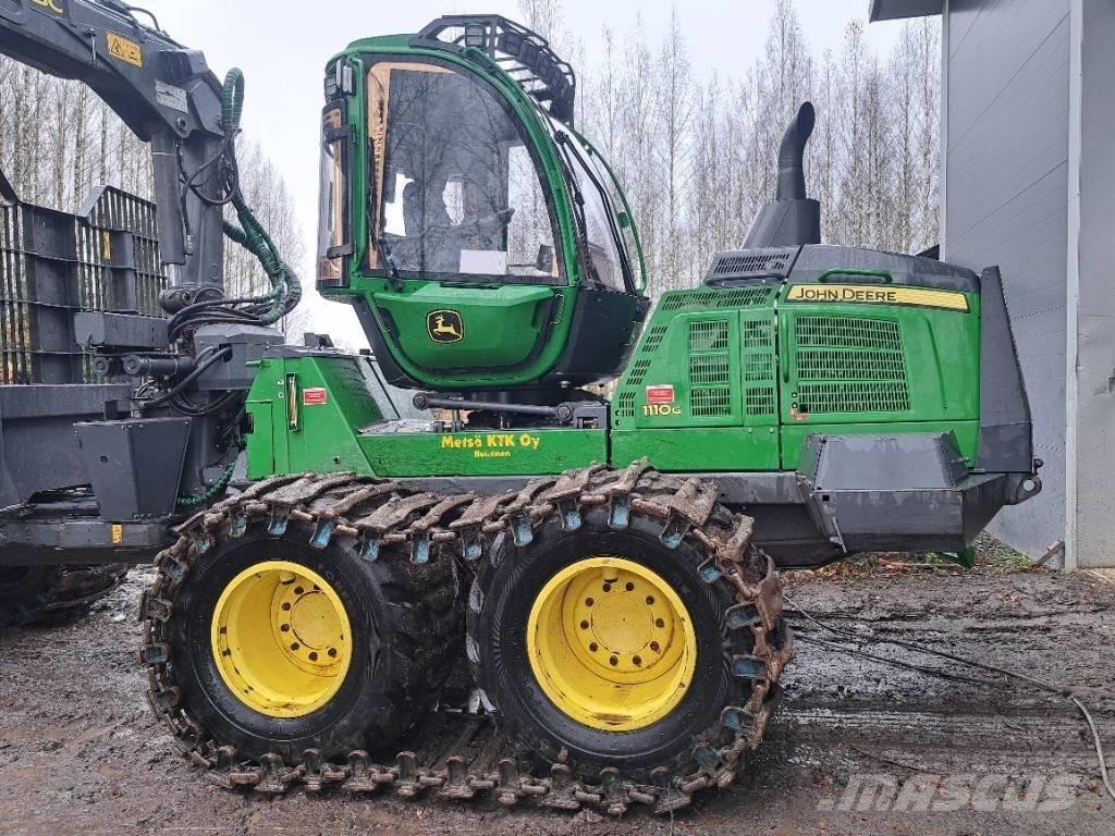 John Deere 1110 G フォワーダー
