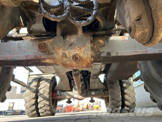 JCB JS 150 W ホイール式油圧ショベル（パワーショベル・ユンボ・バックホー）