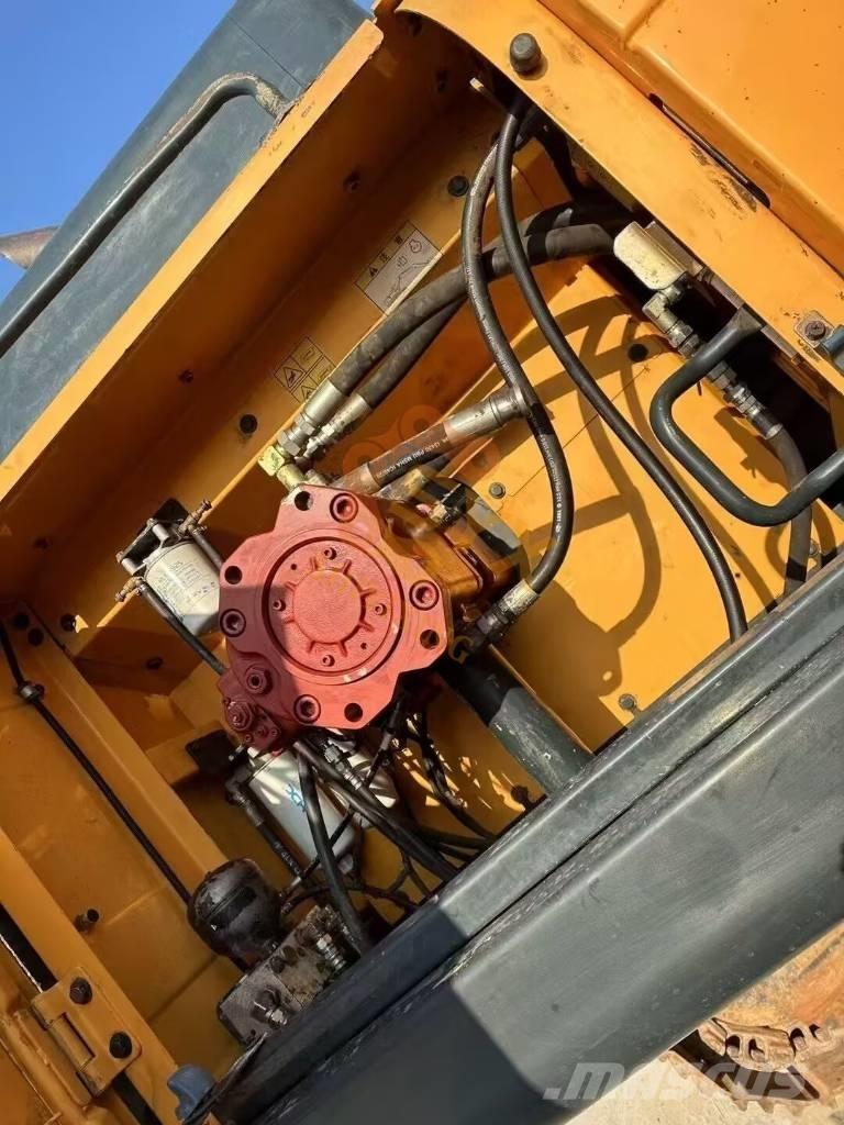 Hyundai Robex 520 VS 大型油圧ショベル12t以上（パワーショベル・ユンボ）