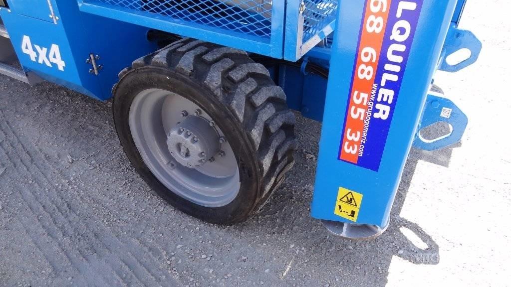 Genie GS 4390 RT シザースリフト