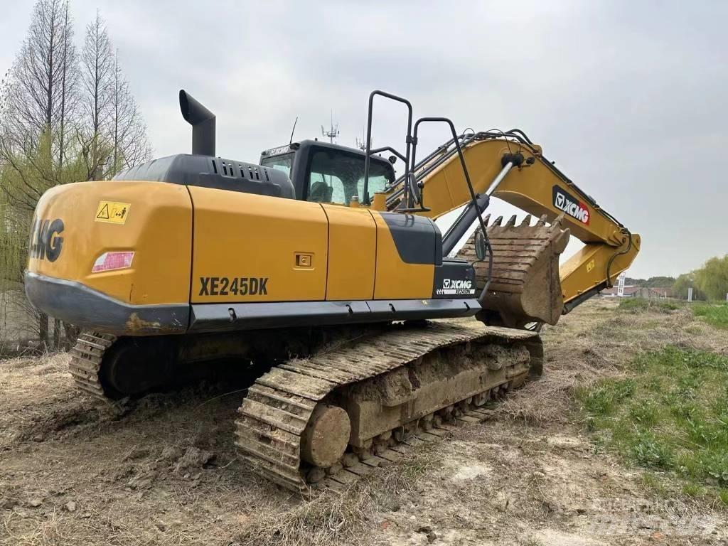 XCMG XE 245 DK 大型油圧ショベル12t以上（パワーショベル・ユンボ）