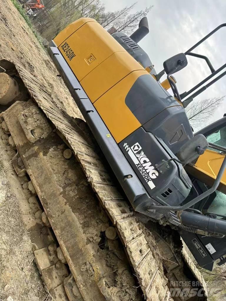 XCMG XE 245 DK 大型油圧ショベル12t以上（パワーショベル・ユンボ）