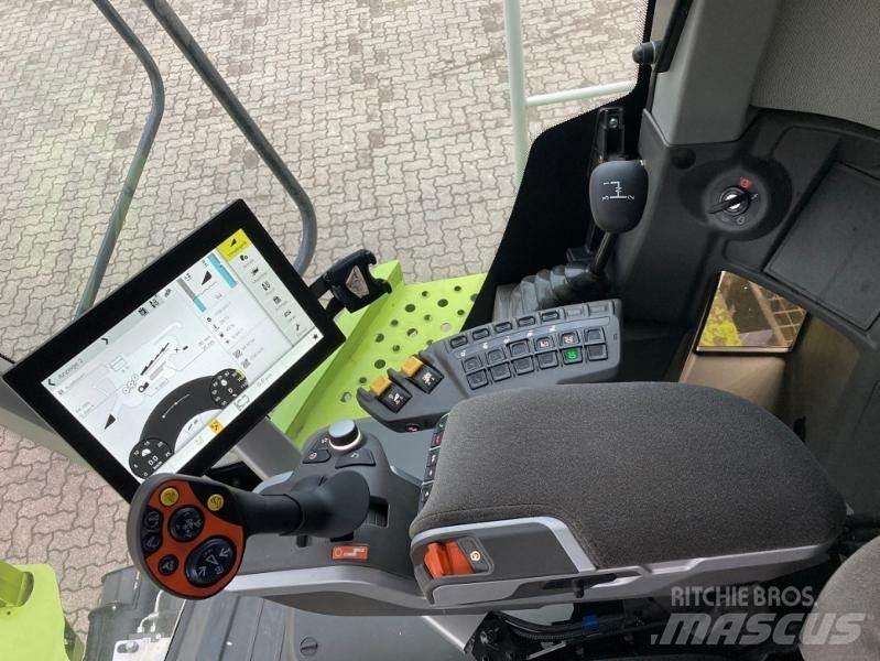 CLAAS TUCANO 420 コンバイン