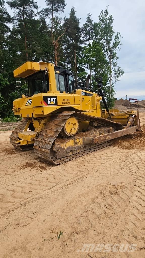 CAT D 6 T LGP ブルドーザー