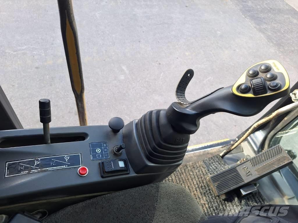 CAT M316C ホイール式油圧ショベル（パワーショベル・ユンボ・バックホー）