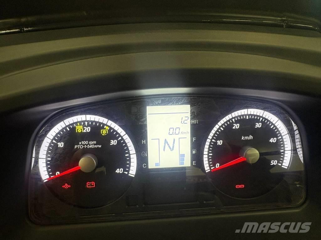 Kioti dk6020hst トラクター