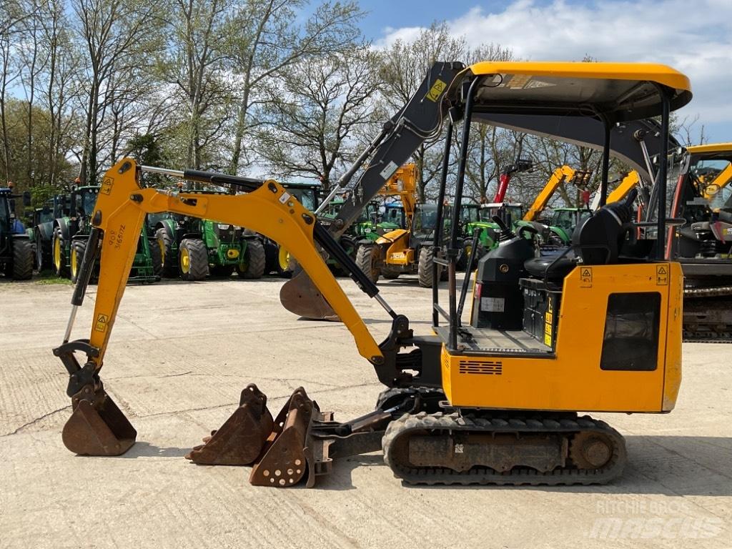 JCB 15 C-1 ミニ油圧ショベル 7t以下（ミニユンボ・ミニディガー）