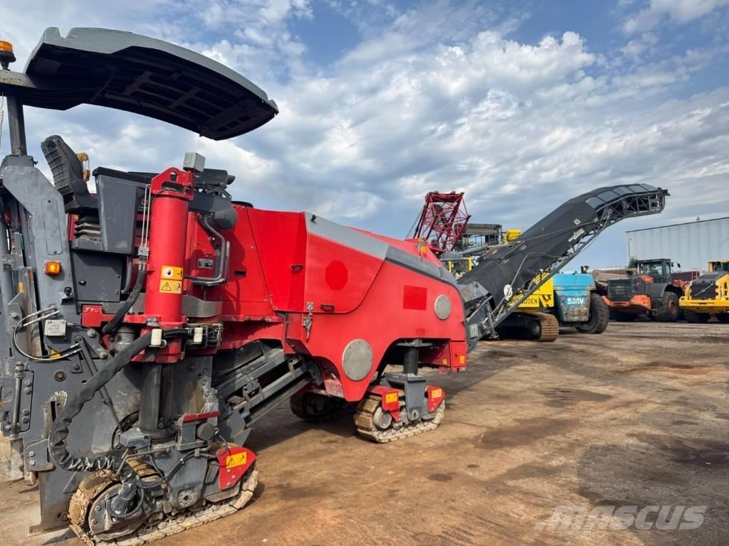 Wirtgen W 100 F アスファルトコールドミリングマシーン