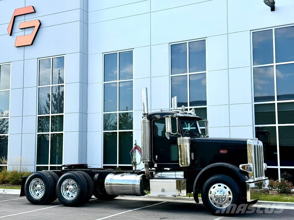 Peterbilt 388 中古トラクターヘッド | トレーラーヘッド