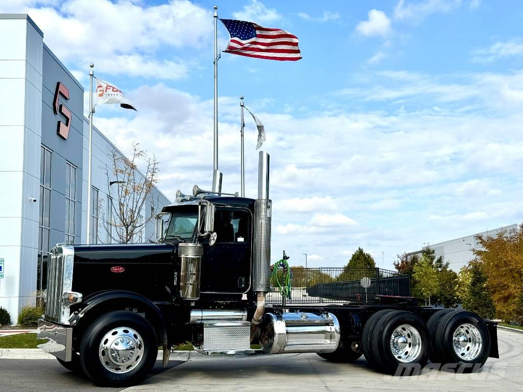 Peterbilt 388 中古トラクターヘッド | トレーラーヘッド