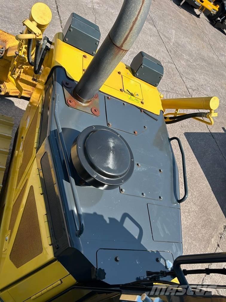 Komatsu D 65 PX-18 ブルドーザー