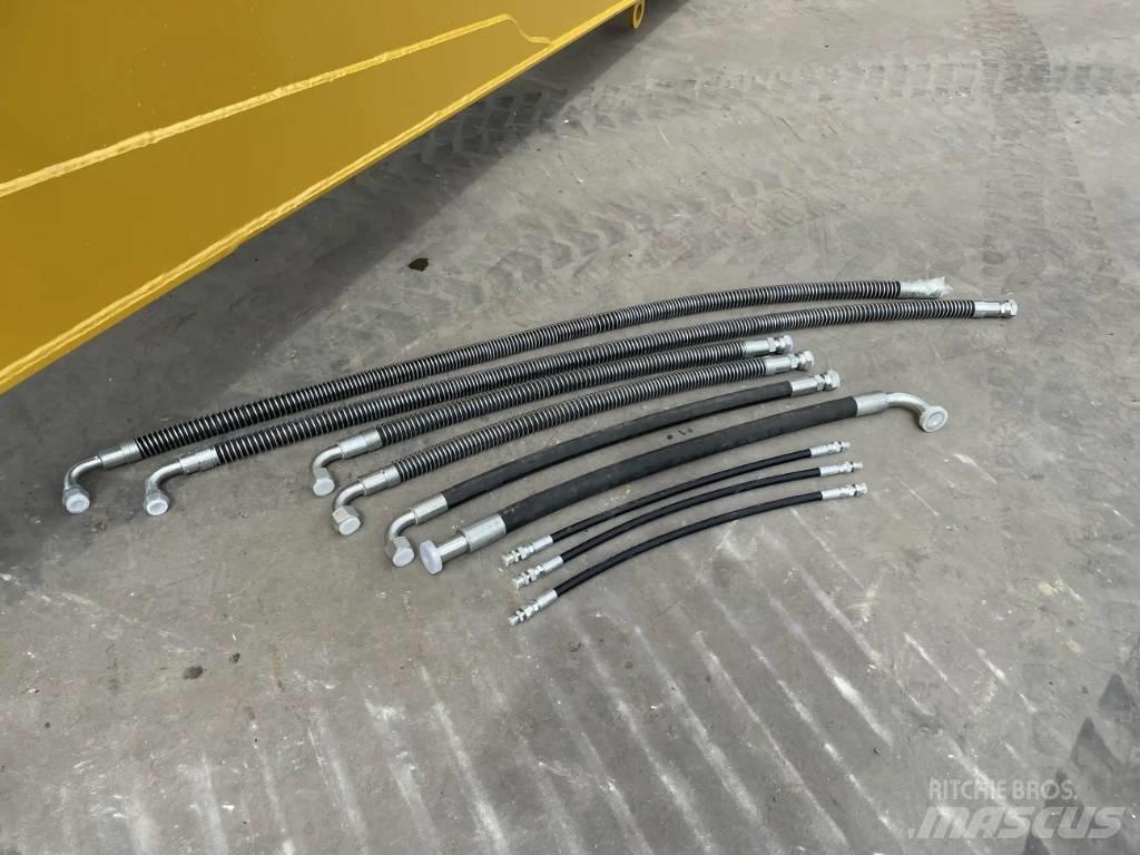 CAT 323 NG 15m Set バックホー