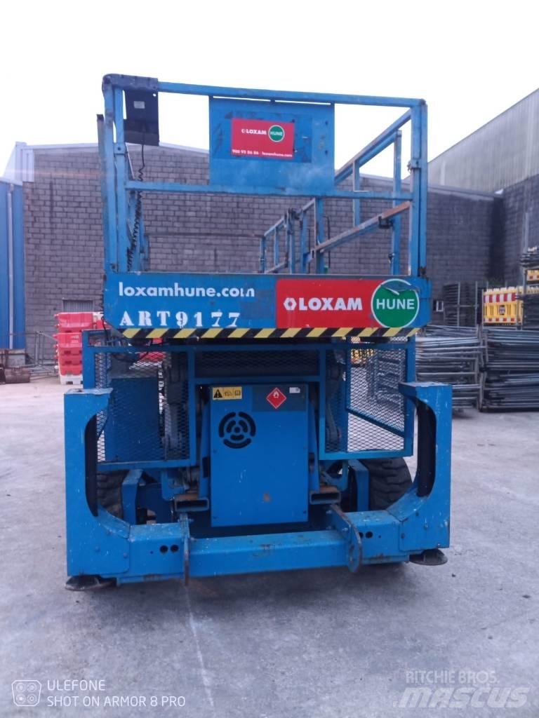 Genie GS 4390 RT シザースリフト