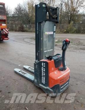 Toyota BT SWE 120 L ハンド　パレットトラック