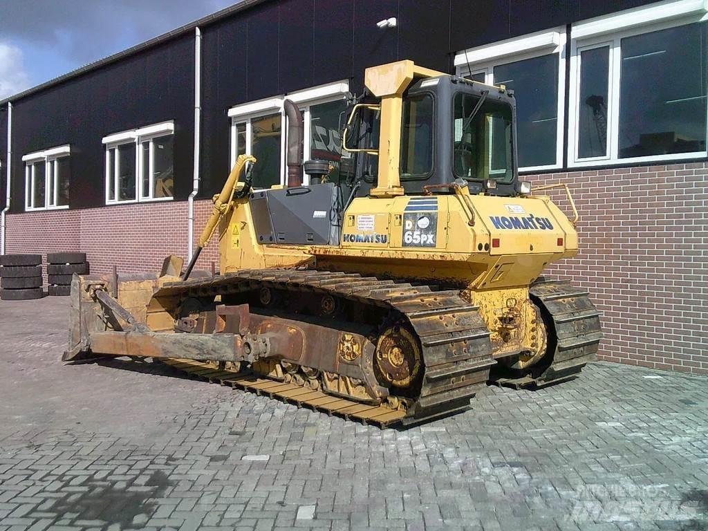 Komatsu D65PX-15 ブルドーザー