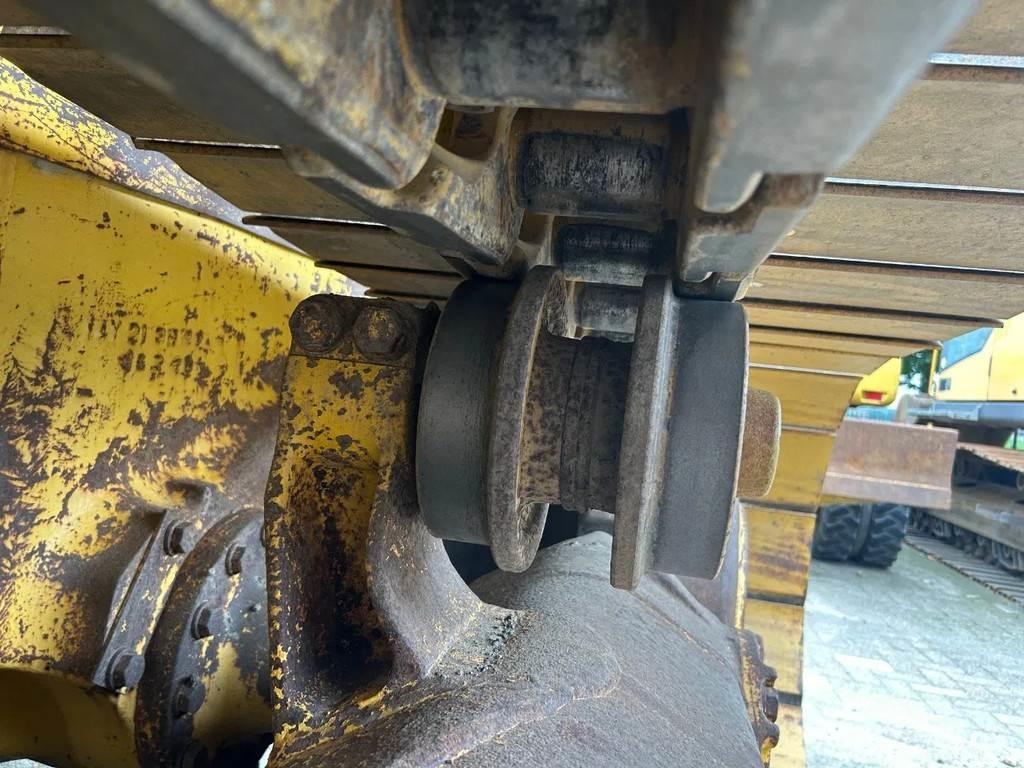 Komatsu D65PX-15 ブルドーザー