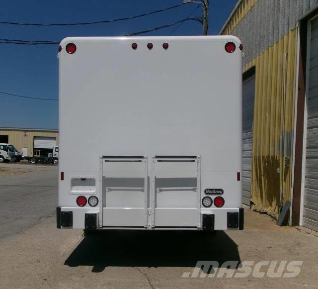 Freightliner M2 飲料運送車両