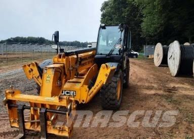 JCB 540-140 テレスコーピックハンドラー
