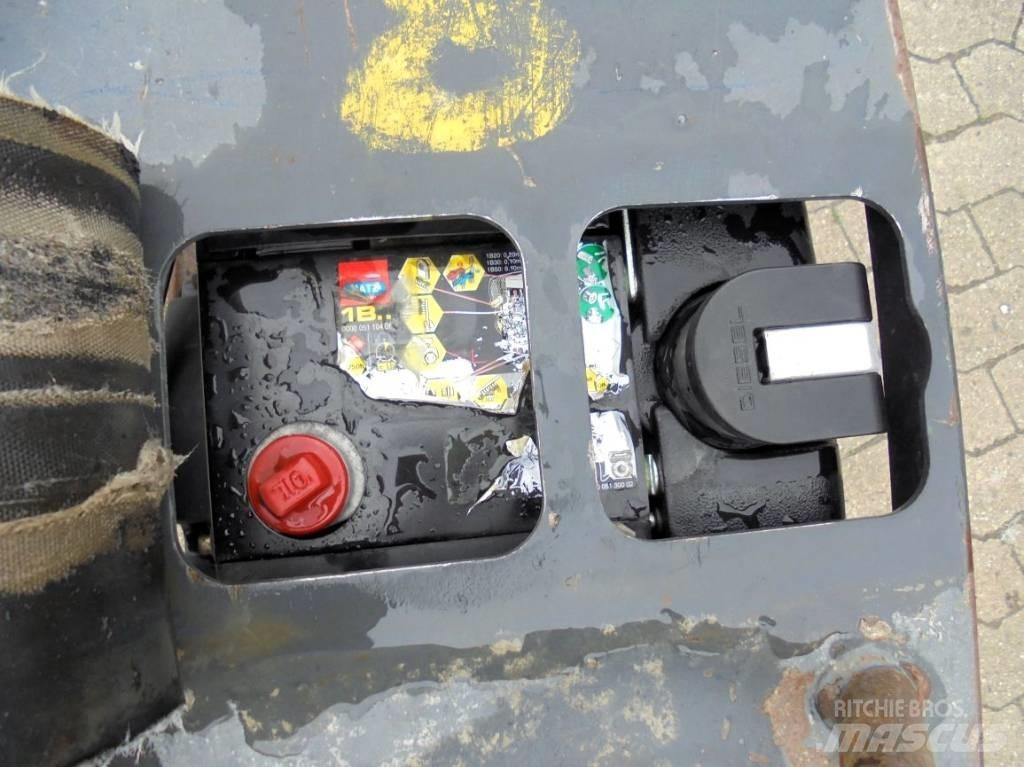 Bomag BPR 35/60 D プレートコンパクター