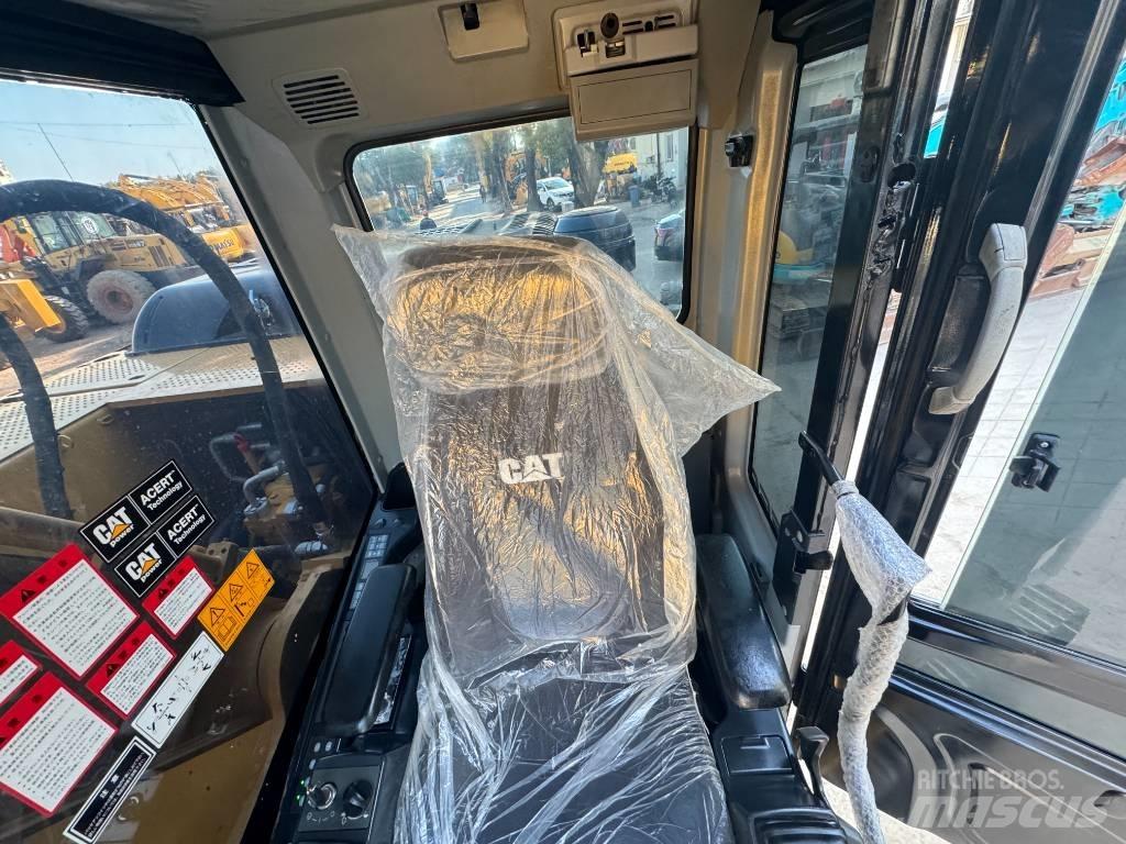 CAT 330D2L 大型油圧ショベル12t以上（パワーショベル・ユンボ）