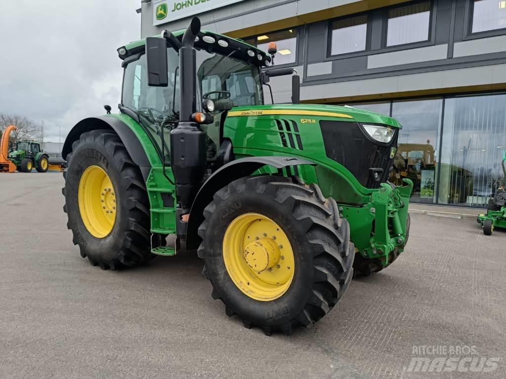 John Deere 6215 R トラクター