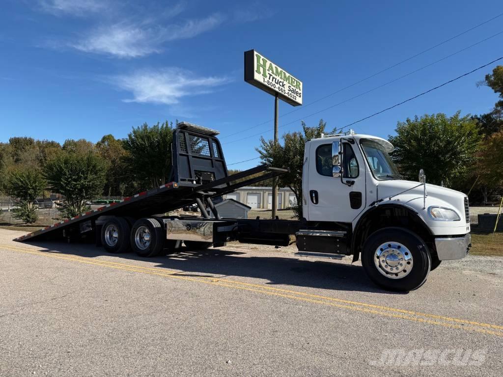 Freightliner M2 レッカー車