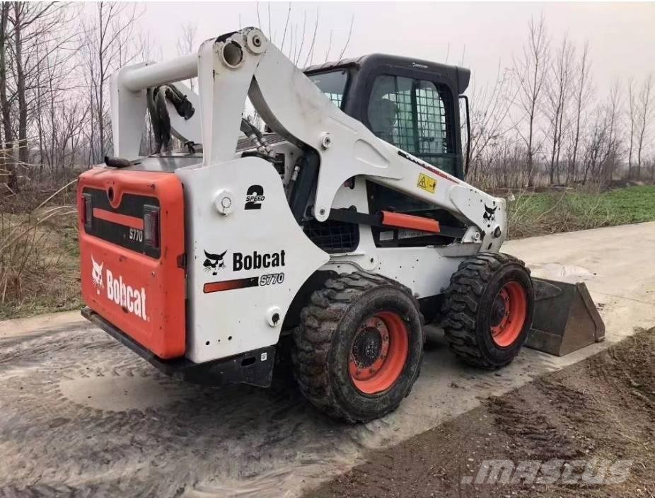 Bobcat S 770 スキッドステアローダー