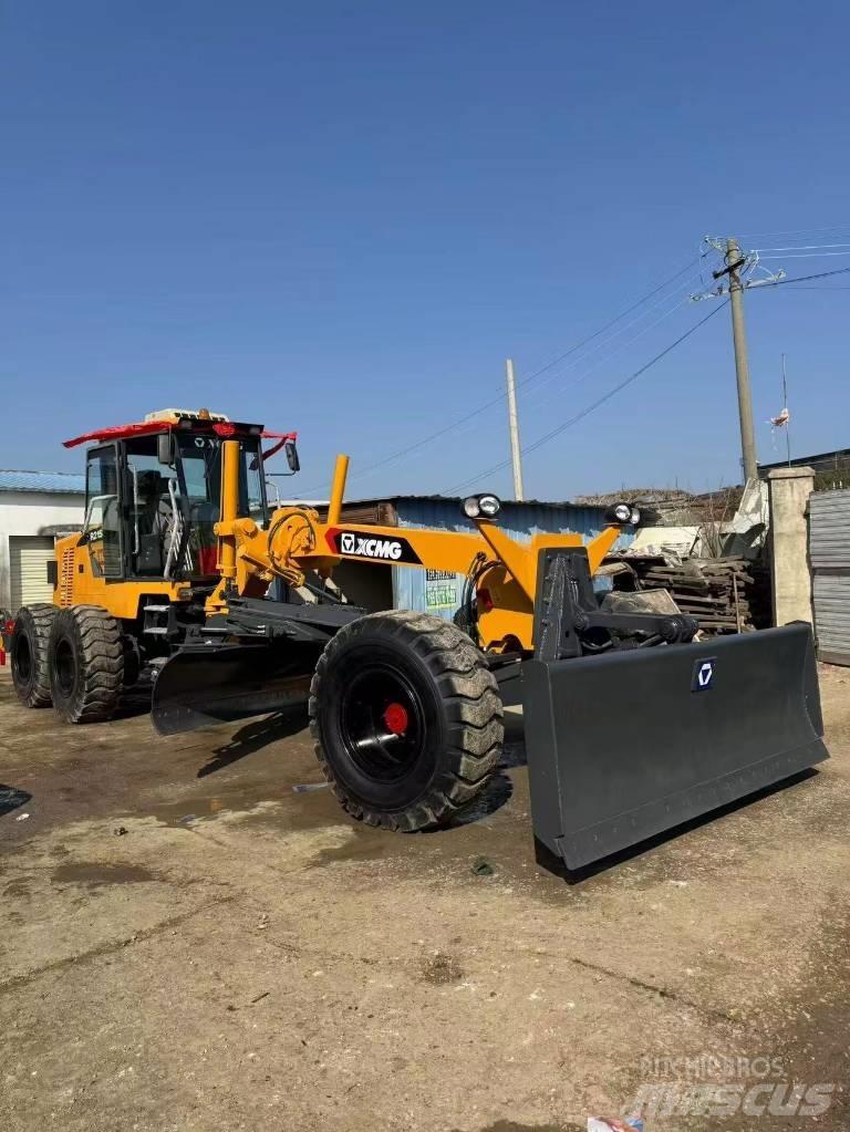 XCMG GR 2153 モーターグレーダー