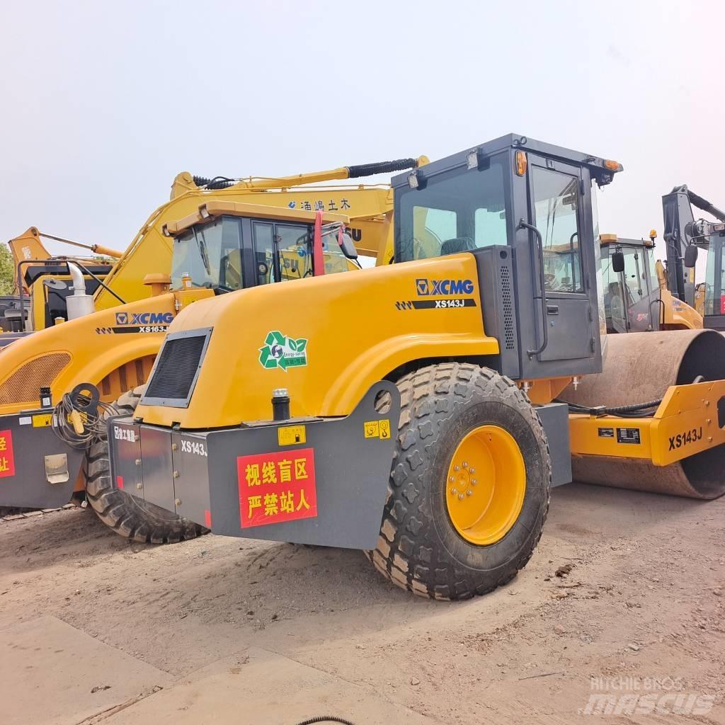 XCMG XS 142 J タンデムローラ