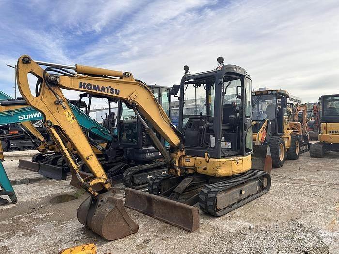 Komatsu PC30 ミニ油圧ショベル 7t以下（ミニユンボ・ミニディガー）