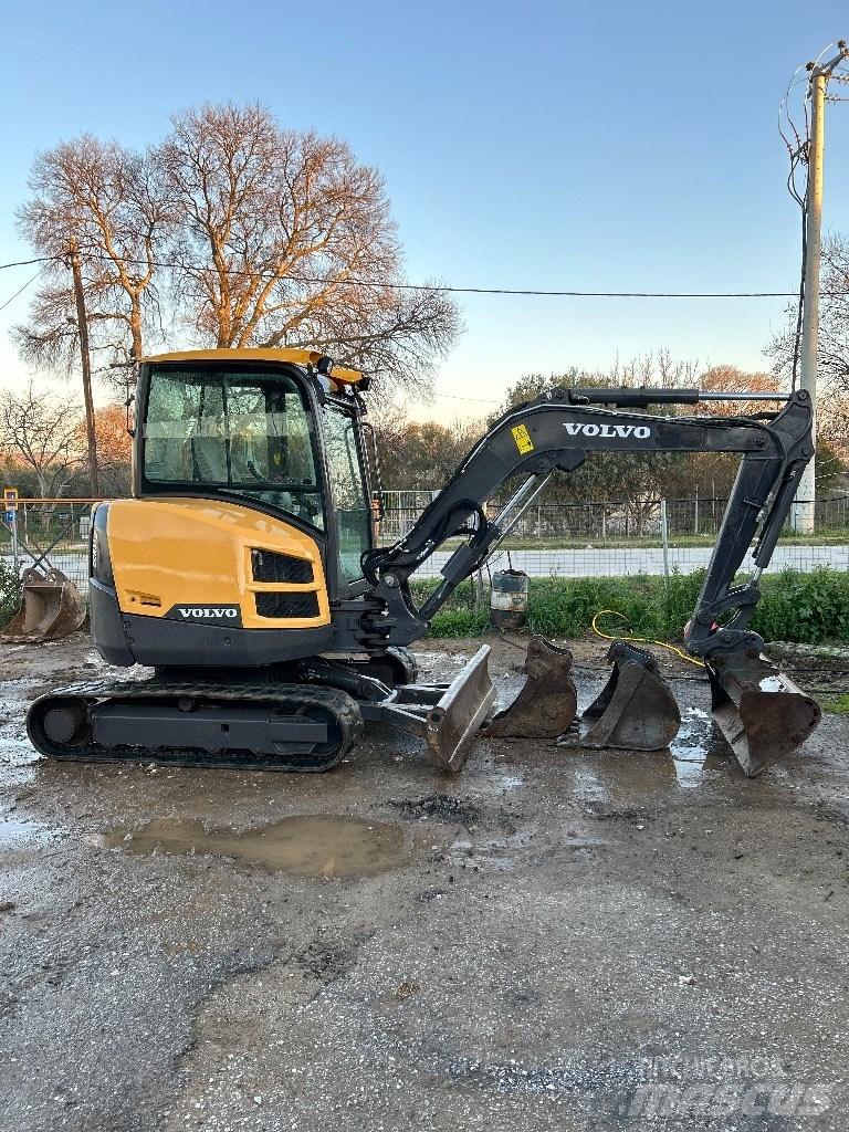 Volvo ECR 35 D ミニ油圧ショベル 7t以下（ミニユンボ・ミニディガー）