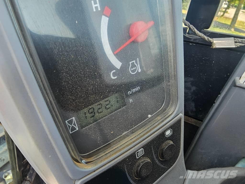 Kubota U 27-4 ミニ油圧ショベル 7t以下（ミニユンボ・ミニディガー）