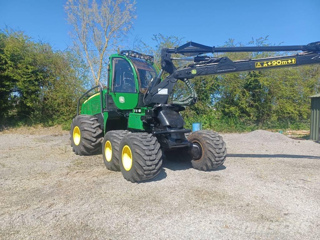 John Deere 1070e ハーベスター
