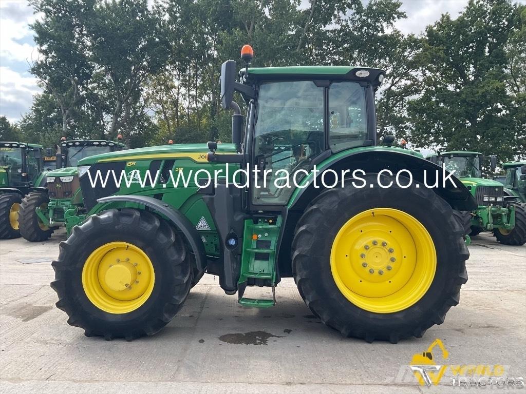 John Deere 6215 R トラクター