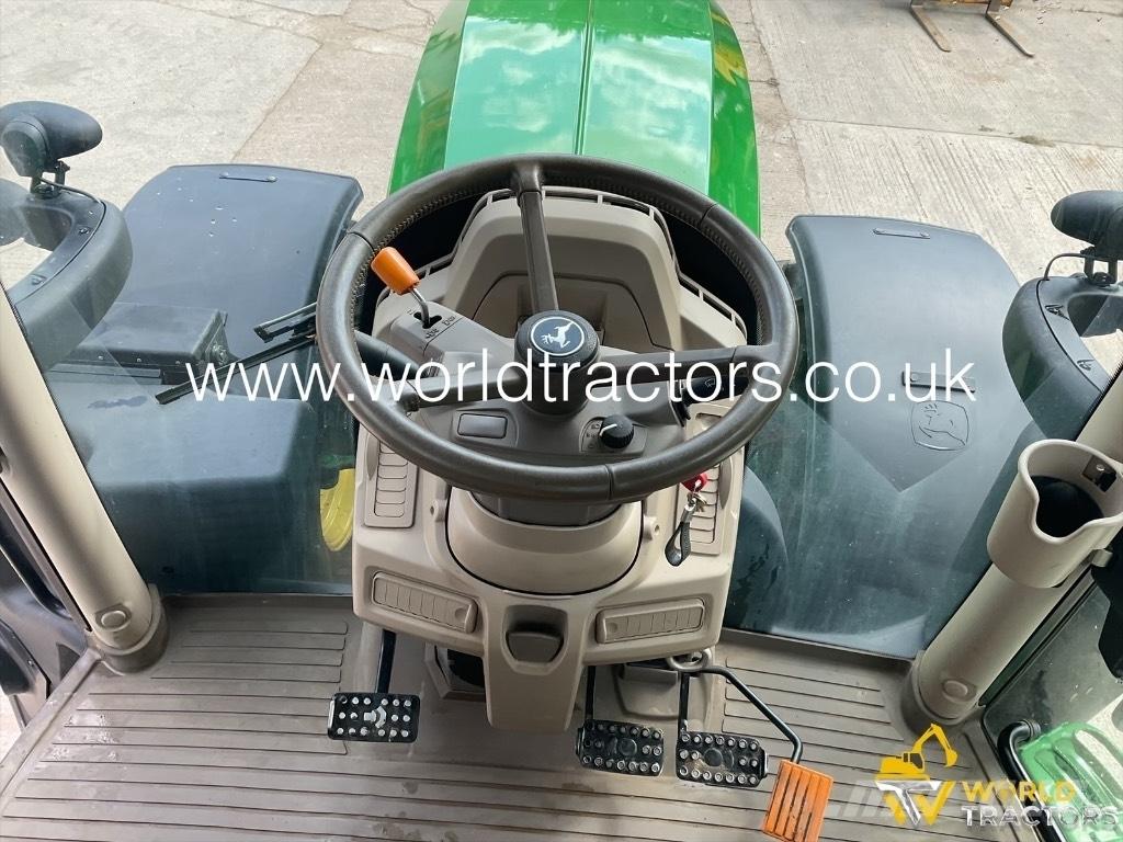 John Deere 6215 R トラクター