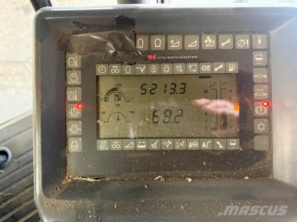 CLAAS Jaguar 900 自走式フォレージハーベスター