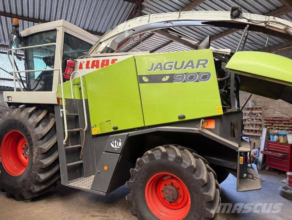 CLAAS Jaguar 900 自走式フォレージハーベスター