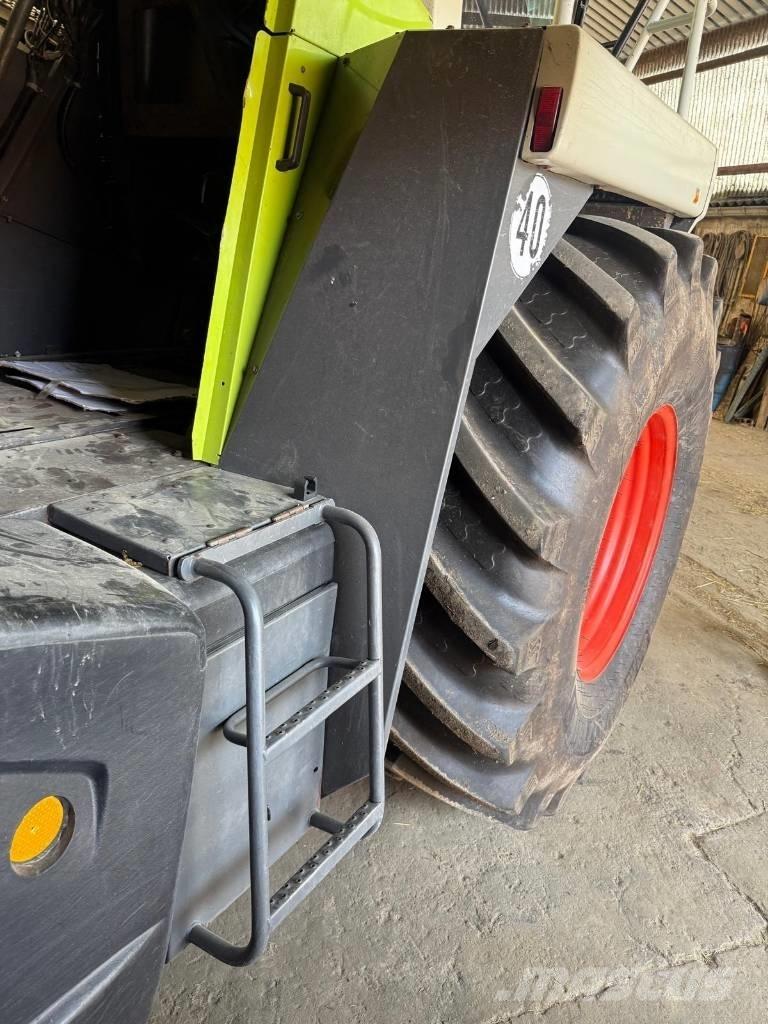 CLAAS Jaguar 900 自走式フォレージハーベスター