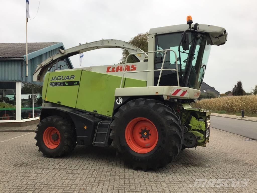 CLAAS Jaguar 900 コンバイン