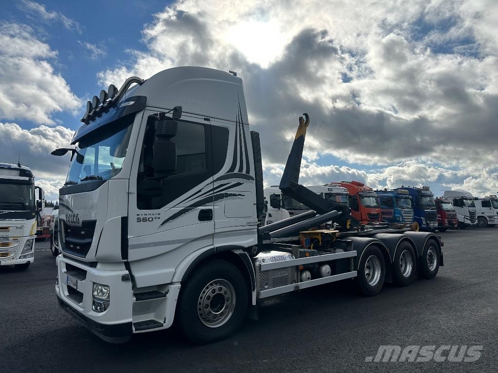 Iveco Stralis 8x4*4 アームロール