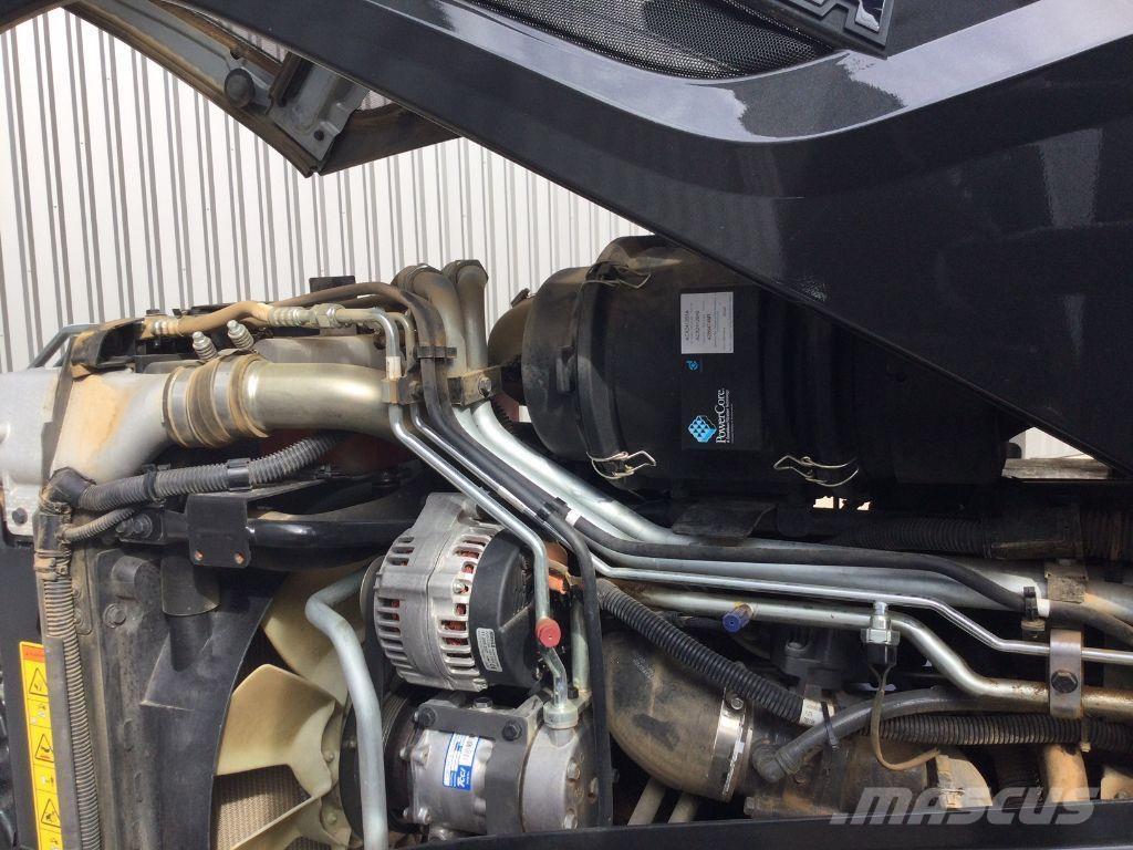 Valtra Q265 トラクター