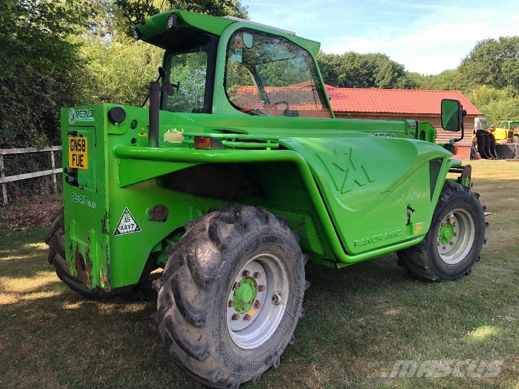 Merlo P 34.7 テレスコーピックハンドラー